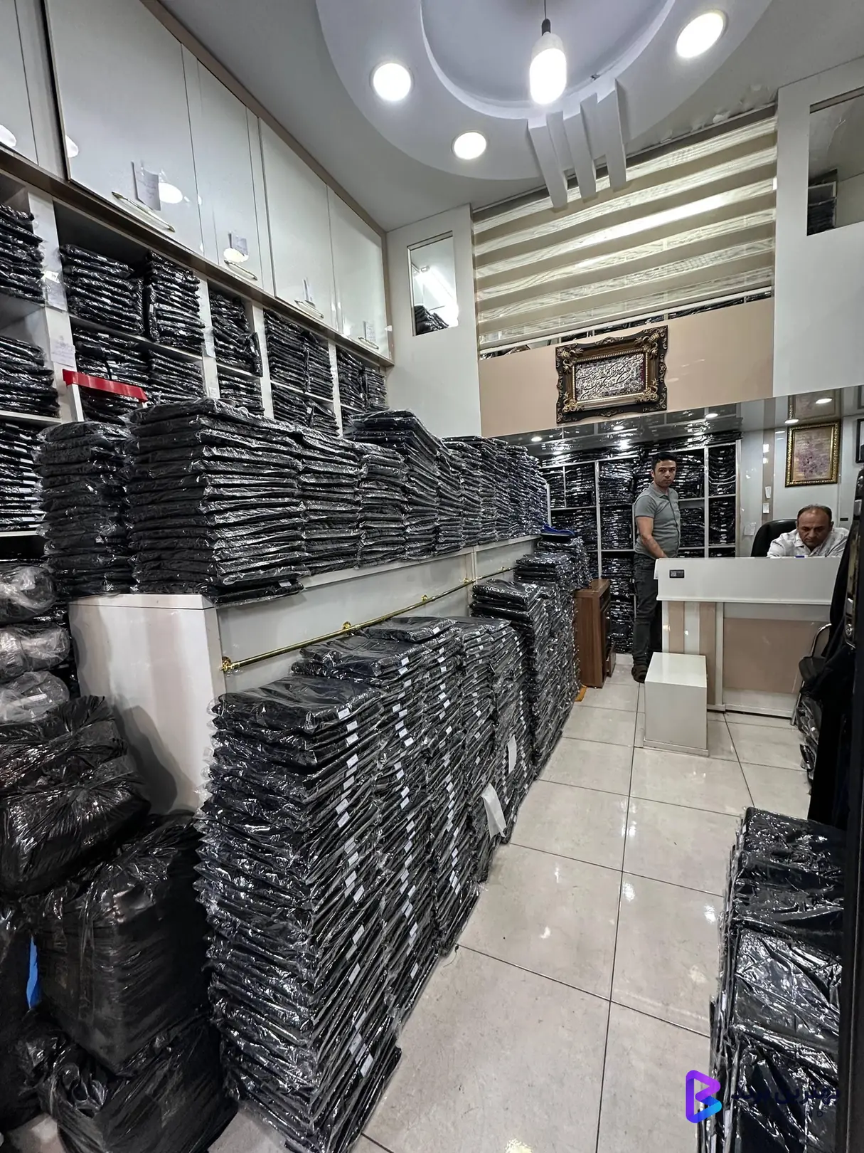 تصویر حجاب بانوی عمارت