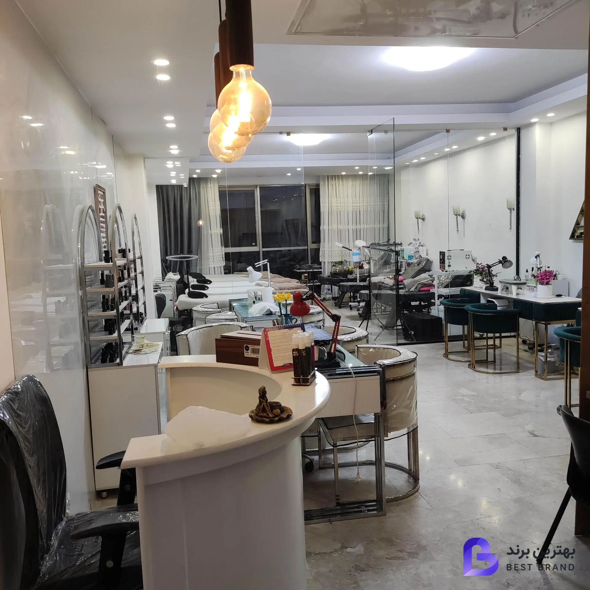 تصویر 2 از سالن زیبایی و عروس ماه بانو غرب