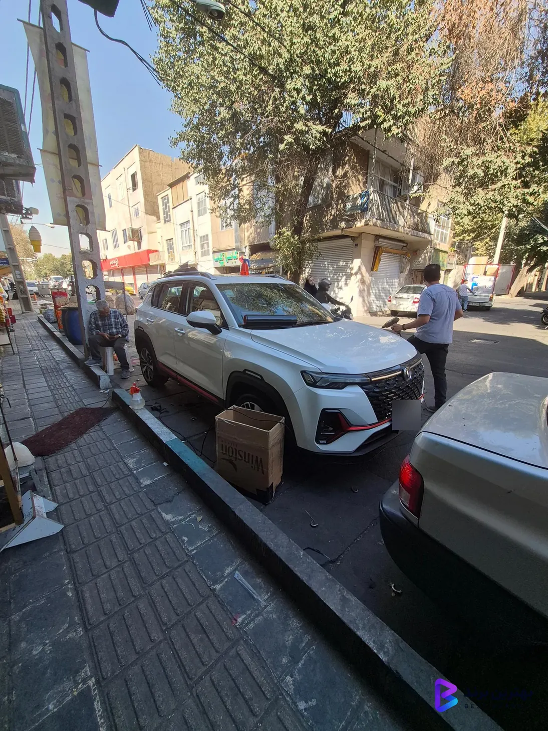 تصویر 1 از شیشه دودی میلاد