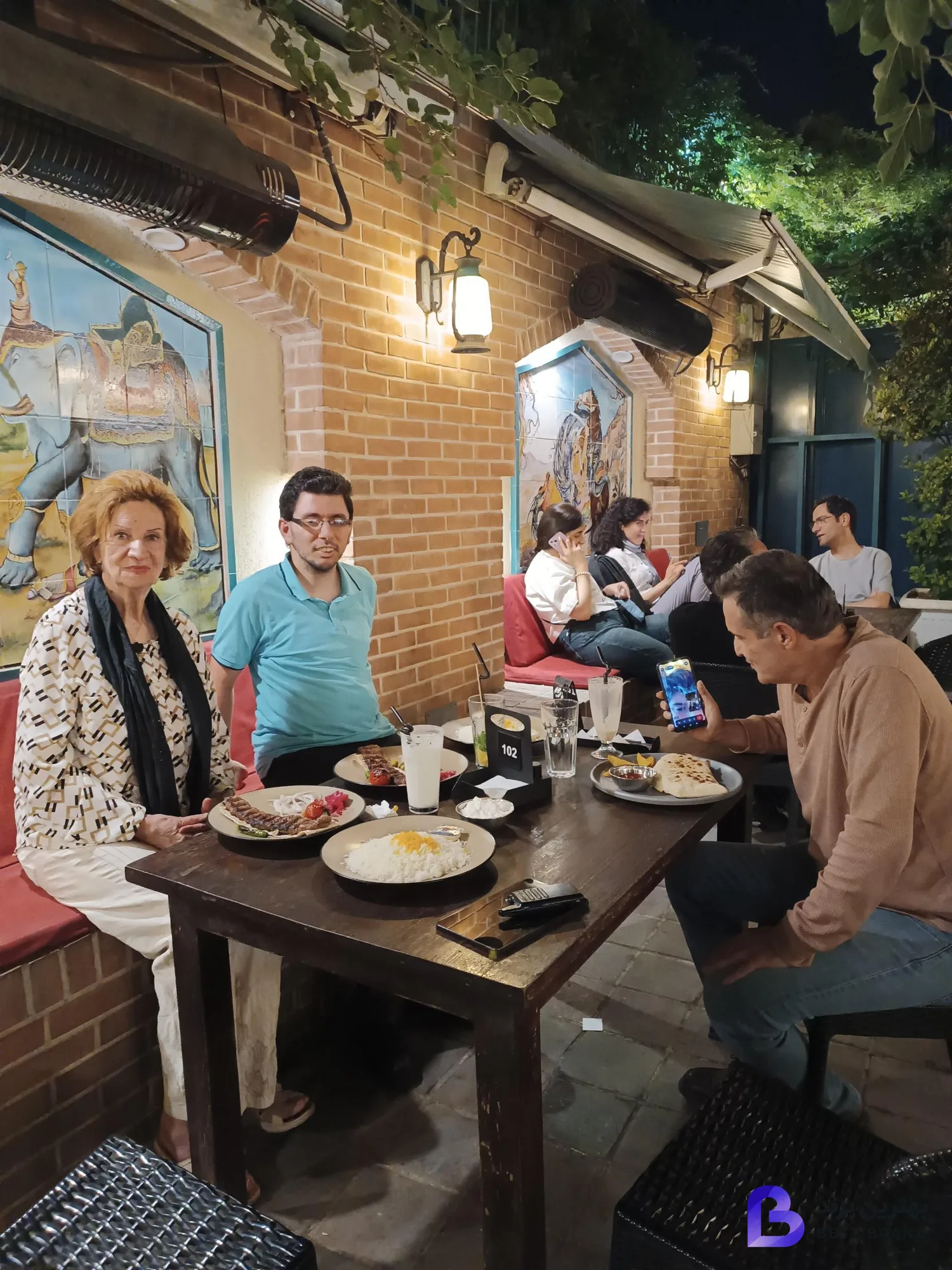 تصویر 4 از عمارت آفرید