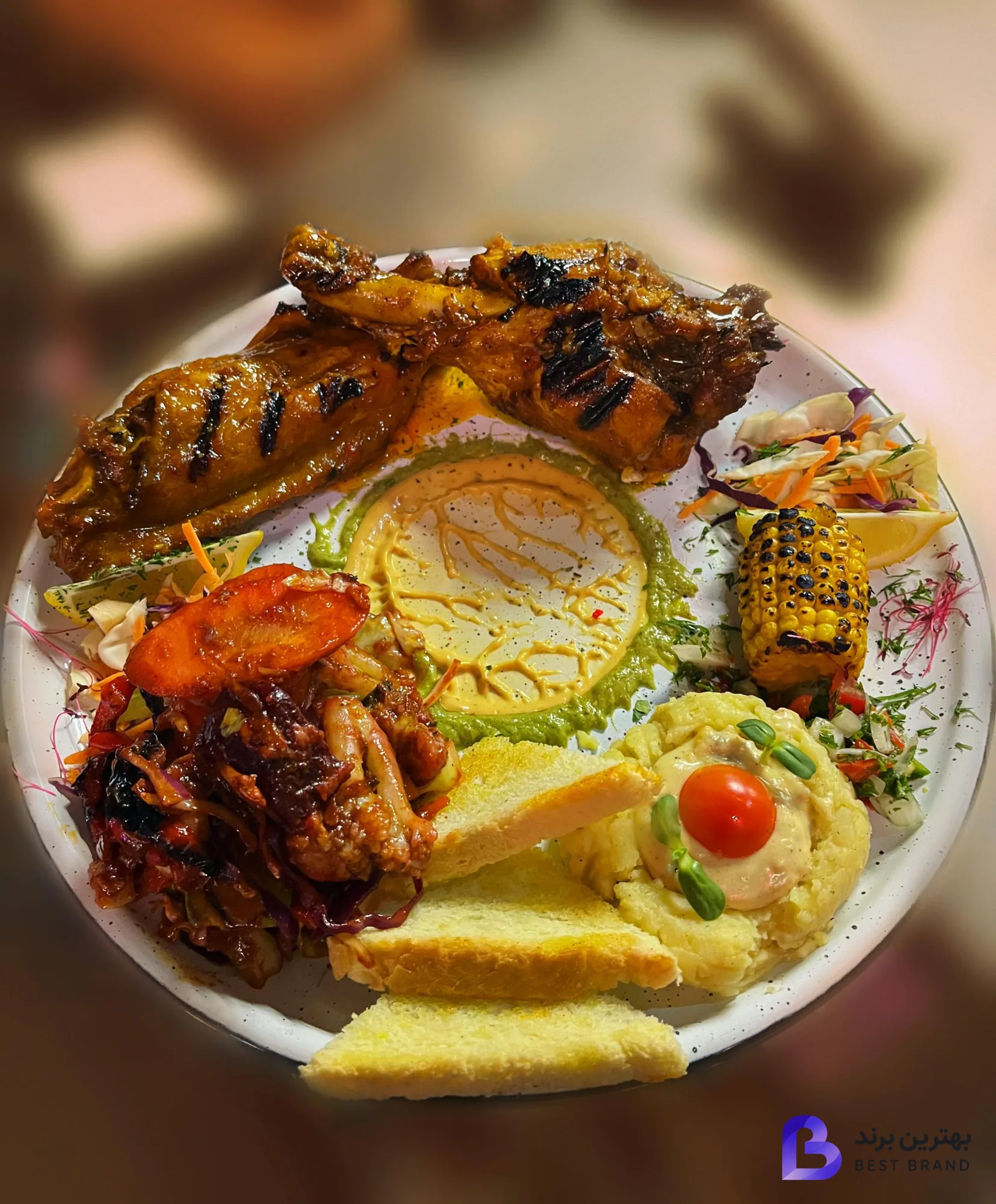 تصویر 3 از مرتیا رسترو سوشی خونه گرگان