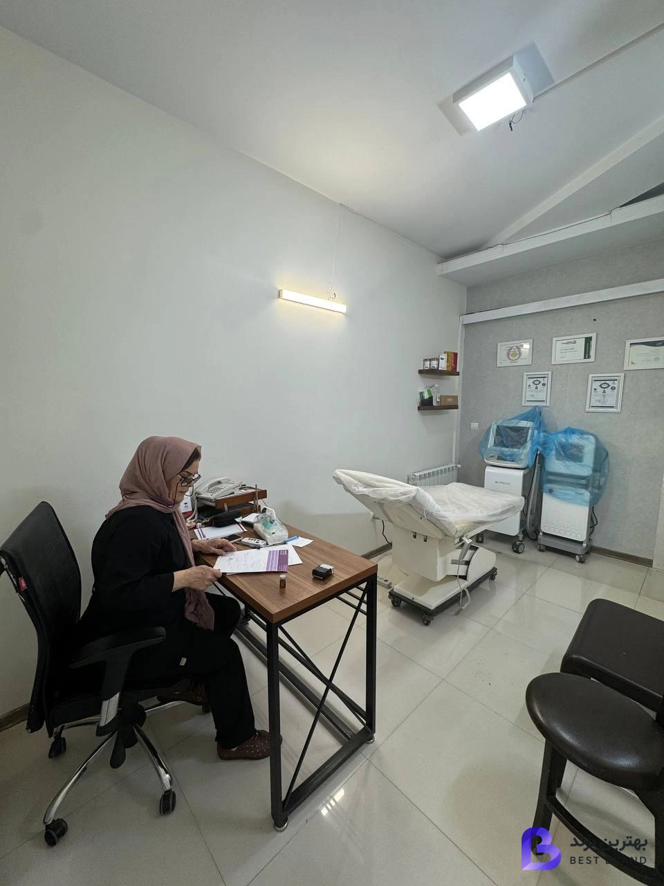 تصویر 4 از کلینیک آفتاب مرکز تخصصی پوست و مو و زیبایی