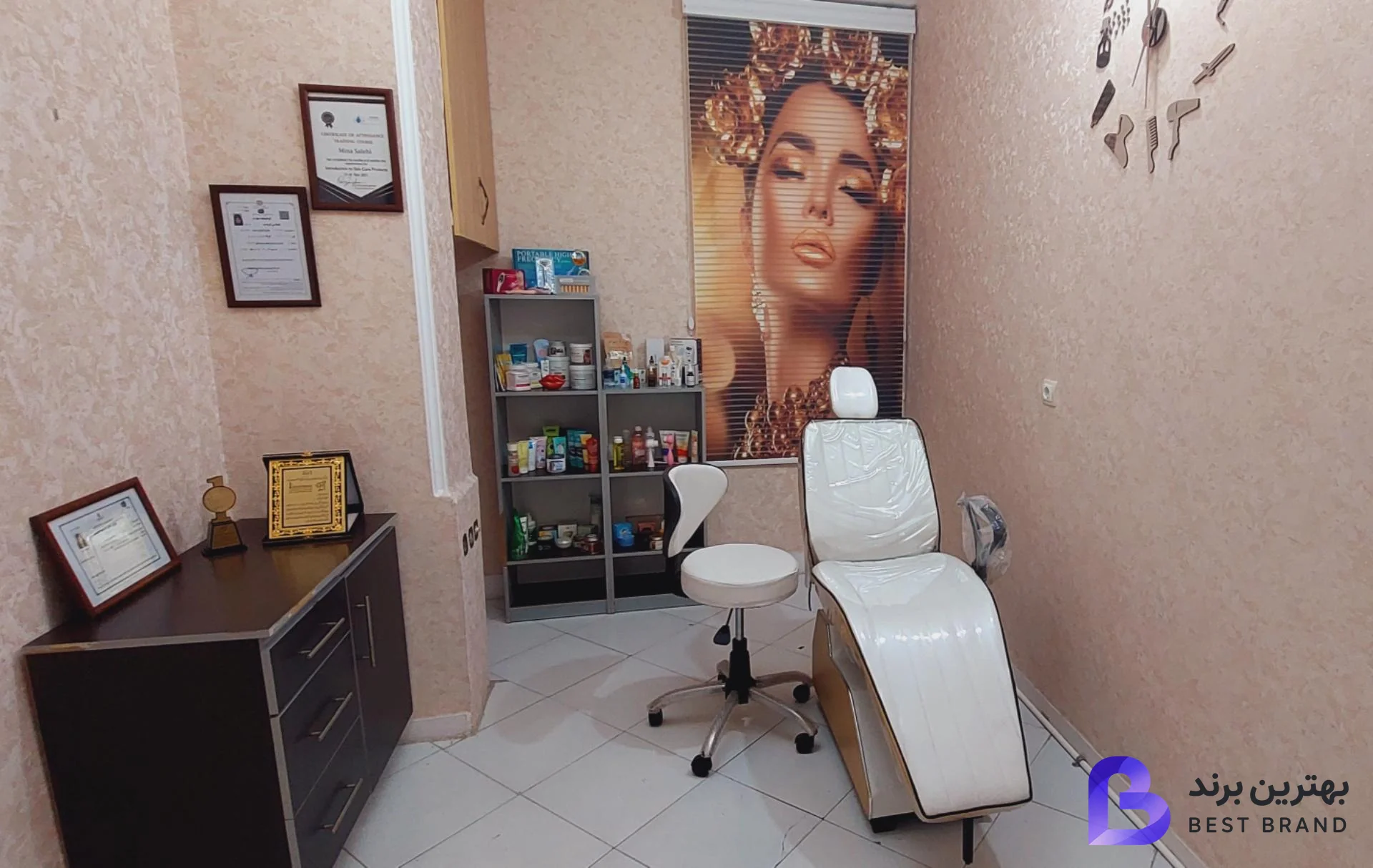 تصویر 3 از کلینیک زیبایی و کاشت مو و ابرو ابریشم شهرقدس