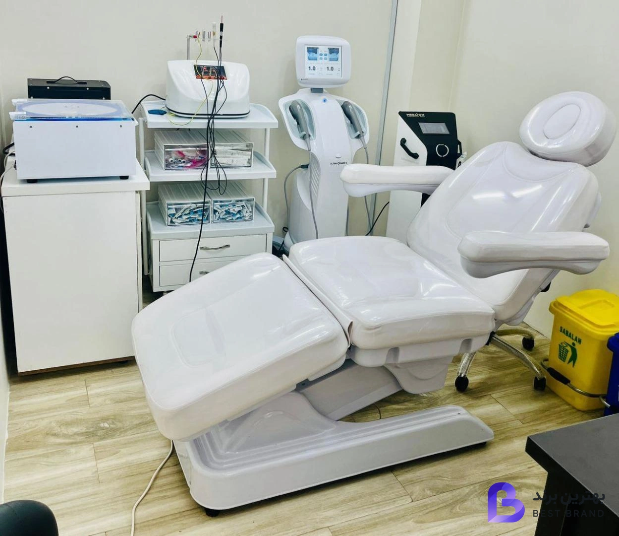 تصویر 1 از کلینیک لیزر پوست و زیبایی یاس