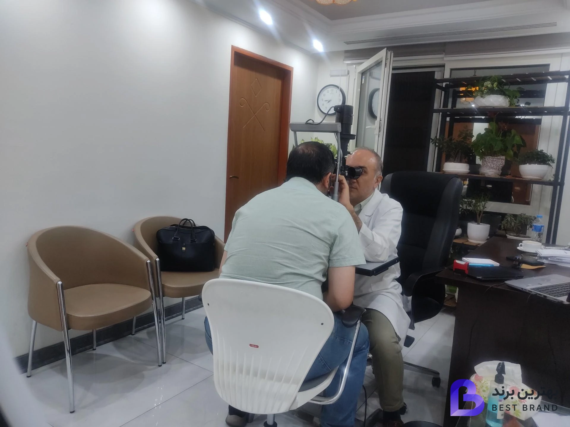 تصویر 2 از کلینیک چشم دکتر حسام هاشمیان